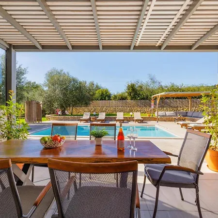 ヴィラ Oras Corfu Thaleia By *